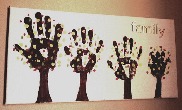 family-tree-hand-prints