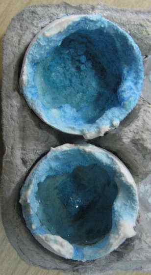 egg-shell-geode-crystals (1)